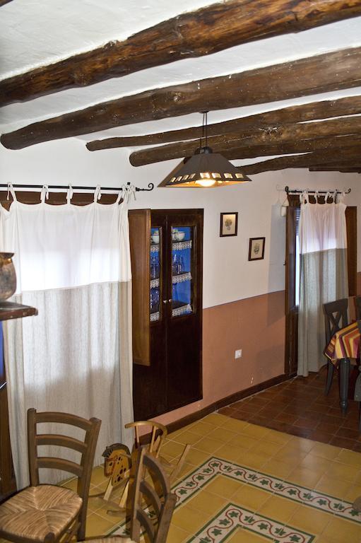 Casa Rural Los Lilos Gotor Room photo